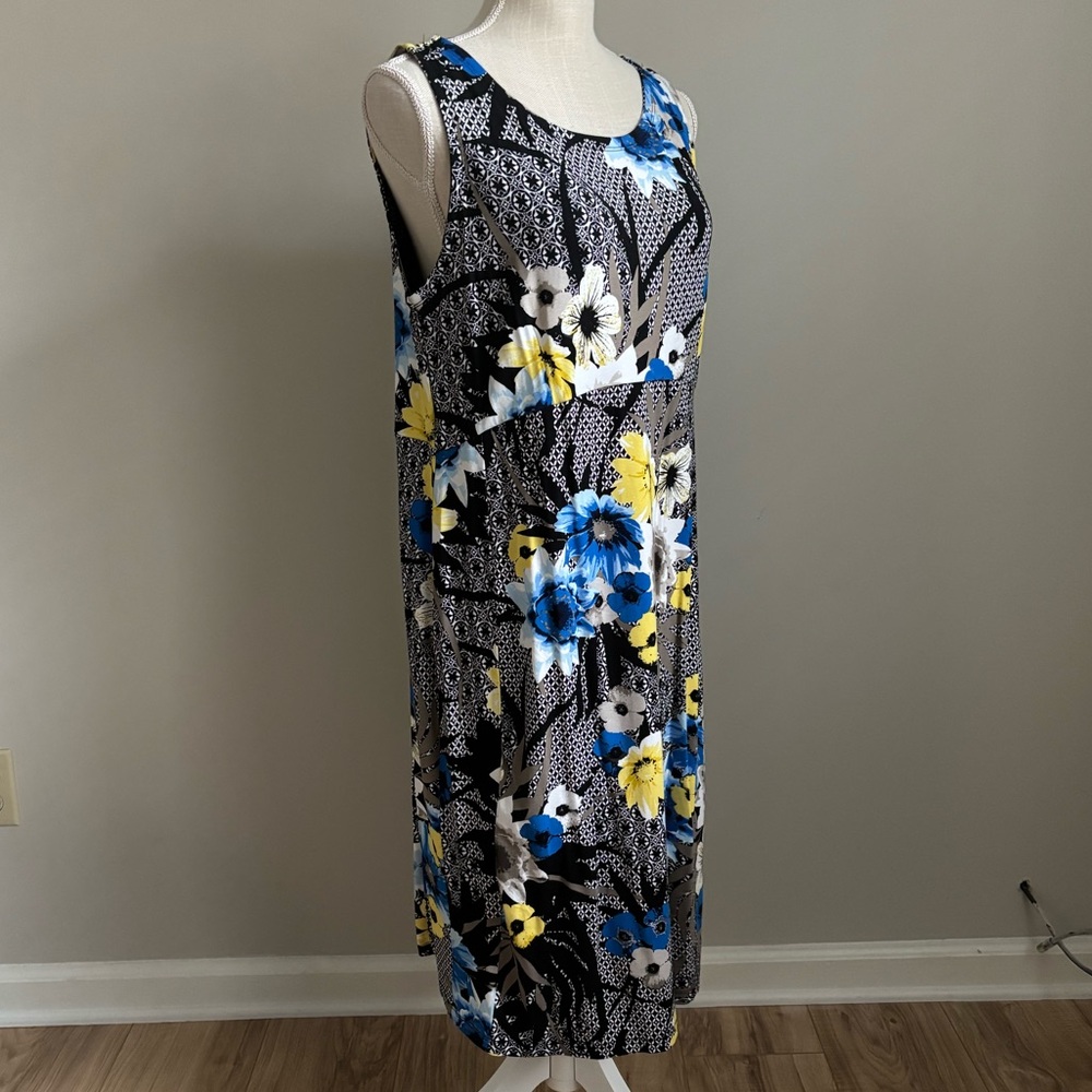 Floral Shift Dress Blue and Yellow Flowers - Picture 3 of 8